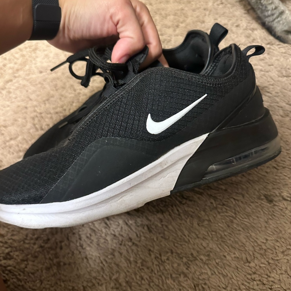 Nike Women's Black and White Sneakers
